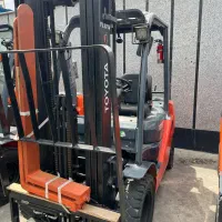 لیفتراک ۲.۵ تن سری ۸ اف مدل ۲۰۲۱ دوگانه سوز درحد