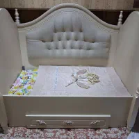 تخت نوزاد و نوجوان