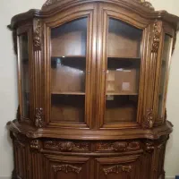 بوفه دو تیکه چوب گردو (( کنده کاری دست)) زیر قیمت