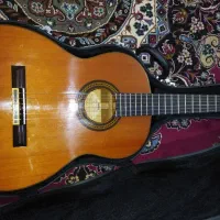 گیتار کلاسیک فلامنکو ژاپنی یاماها yamaha c200|گیتار، بیس، امپلیفایر|قوچان, |دیوار