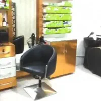 واکذاری سالن زیبایی بانوان با تجهیزات قیمت مناسب