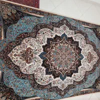 یک تخته فرش ۶ و یک تخته ۱۲ متری