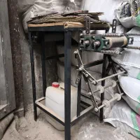 قیچی برقی بهمراه میز