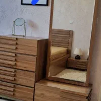 دراور و آیینه قدی