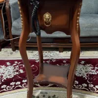 تلفن ومیز