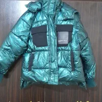 کاپشن خارجی درحد نو هم دخترانه وهم پسرانه