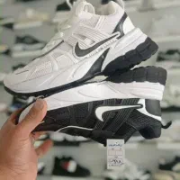 کفش وی تو کی