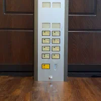 پنل اسانسور ۱۲طبقه با کلید۶طبقه کاملا سالم