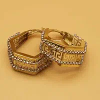 گوشواره  شیک ورساچه طلا در حد نو قیمت طلا +۲درصد