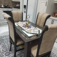 میز نهار خوری 4نفره بسیار تمیز