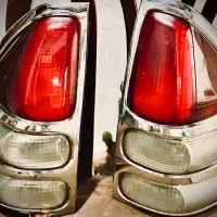 چراغ خطر پرادو سالم و تمیز|قطعات یدکی و لوازم جانبی|ساری, |دیوار