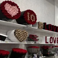 فروشنده خانم