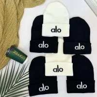 کلاه‌ بافت زنانه فقط۲۷ ت عمده