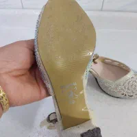 کفش سفید نگین دار اورجینال فقط یک بار استفاده شده|کیف، کفش، کمربند|شاهو, |دیوار