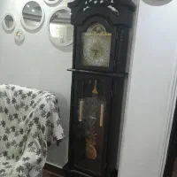 ساعت دیواری ایستاده
