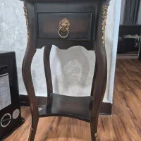 میز تلفن یا دکور