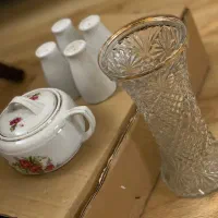 فنجان نعلبکی اکبند قندان گلسرخ وگلدان بلور|ظروف سرو و پذیرایی|تبریز, |دیوار