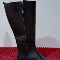 بوت بلند زنانه کاملا نو بفروش میرسد|کیف، کفش، کمربند|خلخال, |دیوار