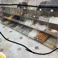 ویترین شیشه ای مخصوص شکلات و جبوبات