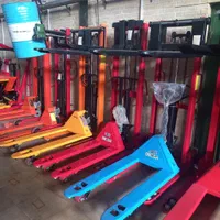 لیفتراک کارکرده و نو / جک پالت و باتری شارژر|قطعات یدکی و لوازم جانبی|کرج, کمالشهر|دیوار