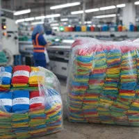 تولید و پخش دستمال های میکروفایبر