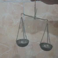 ترازوی قدیمی