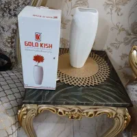 تعدادی گل وگلدان بسیار شیک وقشنگ