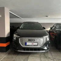 آئودی Audi Q5 e-tron