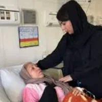 پرستار خانم برای سالمند