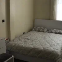 تخت خواب دو نفره با میز آرایش و تشک