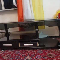 میز تلویزیون شیشه ای
