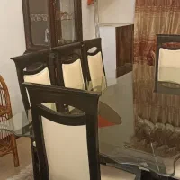 میز نهار خوری 8 نفره و یک دکوری