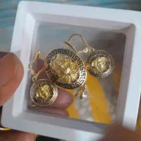 گوشواره و مدال ورساچه