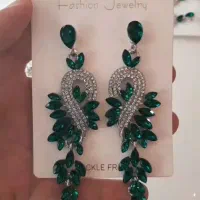 گوشواره سبز و قرمز|بدلیجات|تهران, تهرانپارس غربی|دیوار