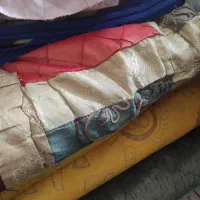 تعدادی تشک لحاف بالش ارزان