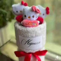 بوکت رومیزی با عروسک کیتی و دستگل رومیزی کیتی رنگی