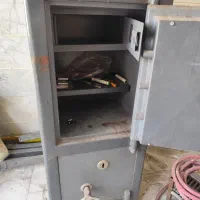 گاوصندوق|ابزارآلات|قدس, شهر‌قدس|دیوار