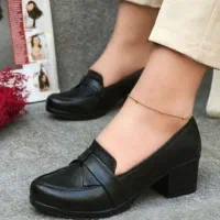 کفش|کیف، کفش، کمربند|سوری, |دیوار