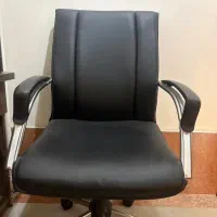 صندلی کامپیوتر در حد نو