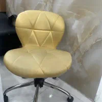 تعدادی وسایل سالن سالم در حد نو به فروش میرسد