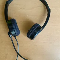هدفن میکروفن دار