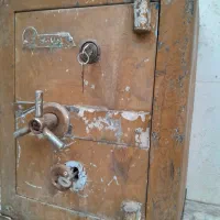 گاوصندوق|ابزارآلات|اهواز, کمپلو جنوبی|دیوار