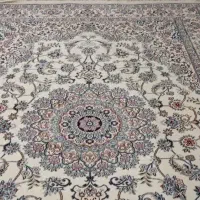 فرش دستبافت نایین گل ابریشم