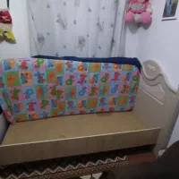 تخت نوجوان سالم