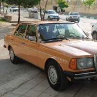 بنز ۲۳۰ دانشجویی
