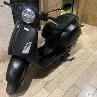 وسپا ۲۵۰ نوت بی رنگ