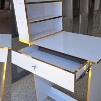 میز کاشت ناخن