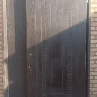 درب ورودی ساختمان