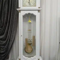 ساعت قدی سفید طلایی