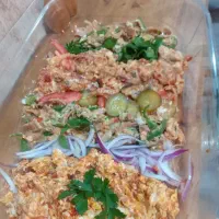 نیروی خانم جهت اشپزی و نظافت